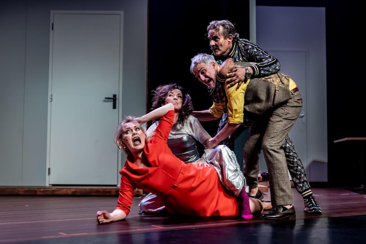 Scènefoto De Opvolgers (C) Willem Van Walderveen 2 LR